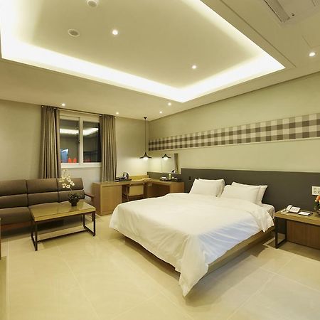 โฮเต็ลบี Hotel Gwangju Metropolitan City ภายนอก รูปภาพ